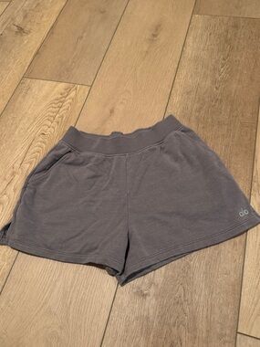 ALO Yoga Women's Slate Gray Athletic Lounge Shorts